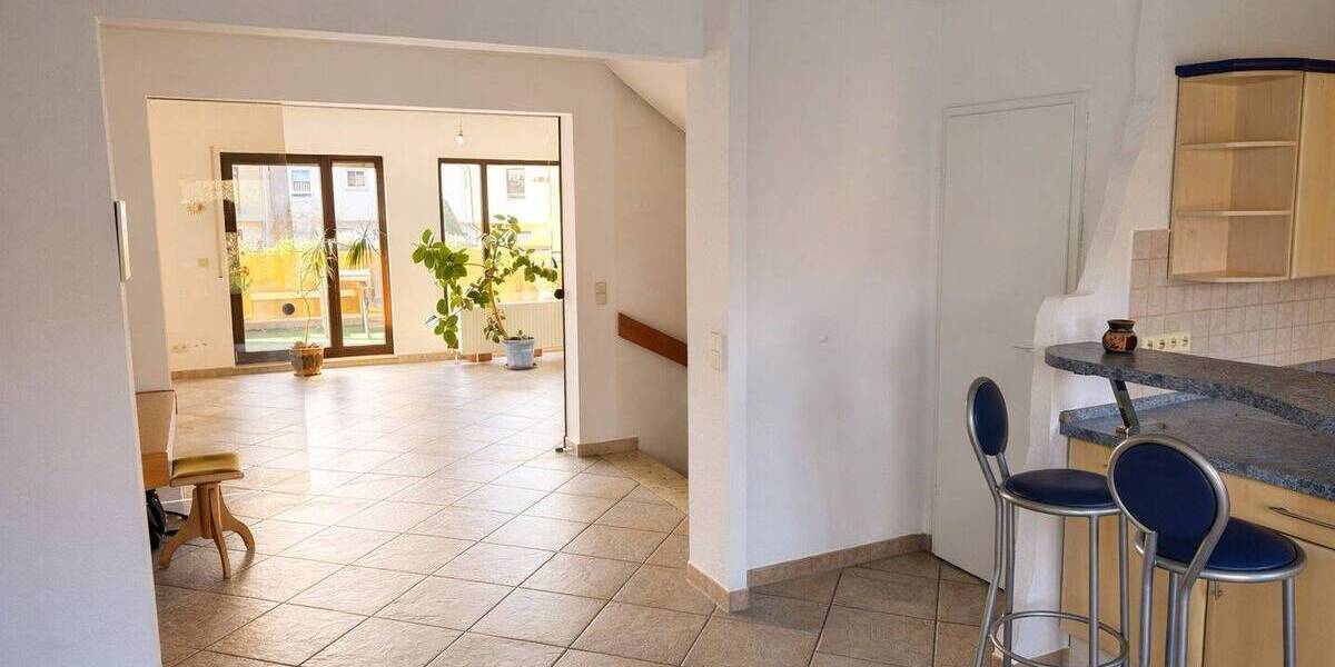 Reihenmittelhaus Mannheim Rheinau - 5 Zimmer, 149 m&sup2;, 495.000&euro; | Angebot:26155054