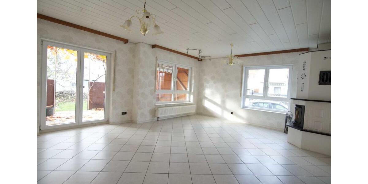 Reihenhaus Frankenthal (Pfalz) - 6.5 Zimmer, 162 m&sup2;, 500.000&euro; | Angebot:25125021