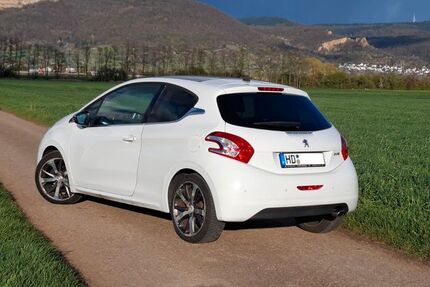 Peugeot 208 138.000 km 5.900 &euro; Heddesbach 69434