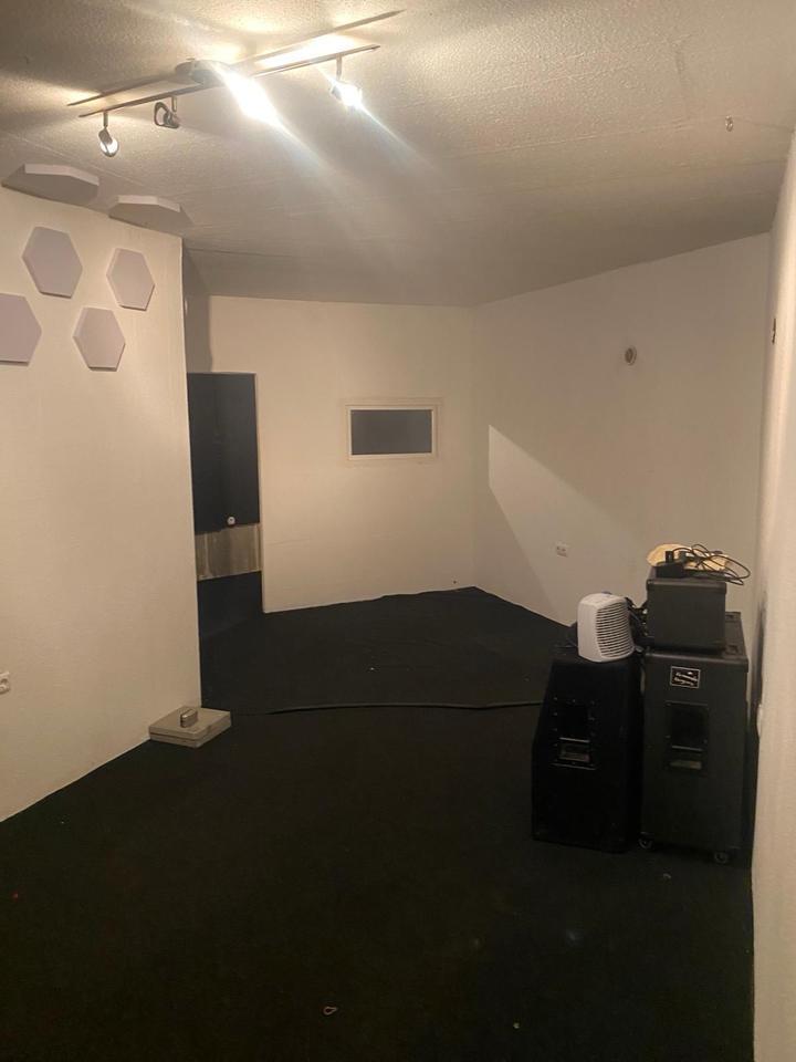 Proberaum Atelier Lager Studio Keller Ludwigshafen zu vermieten