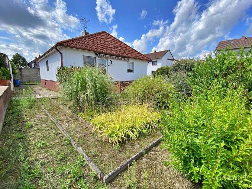 Schönes freistehendes Haus mit großem Garten