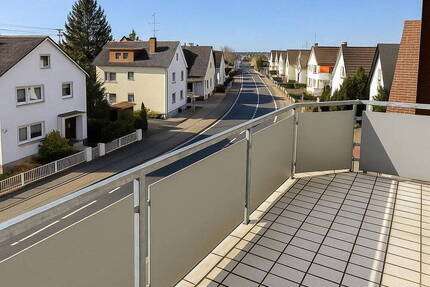 Renovierte 5-Zi-Wohnung in Leimen Zentrum mit Balkon, EBK, Stellplatz, Keller