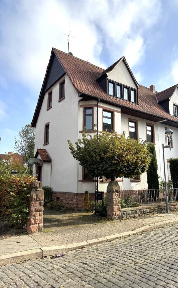 Familienpackung: *Sebastian-Münster-Str.* - DHH - 5 Zimmer - 3 Bäder - Garten - Garage!