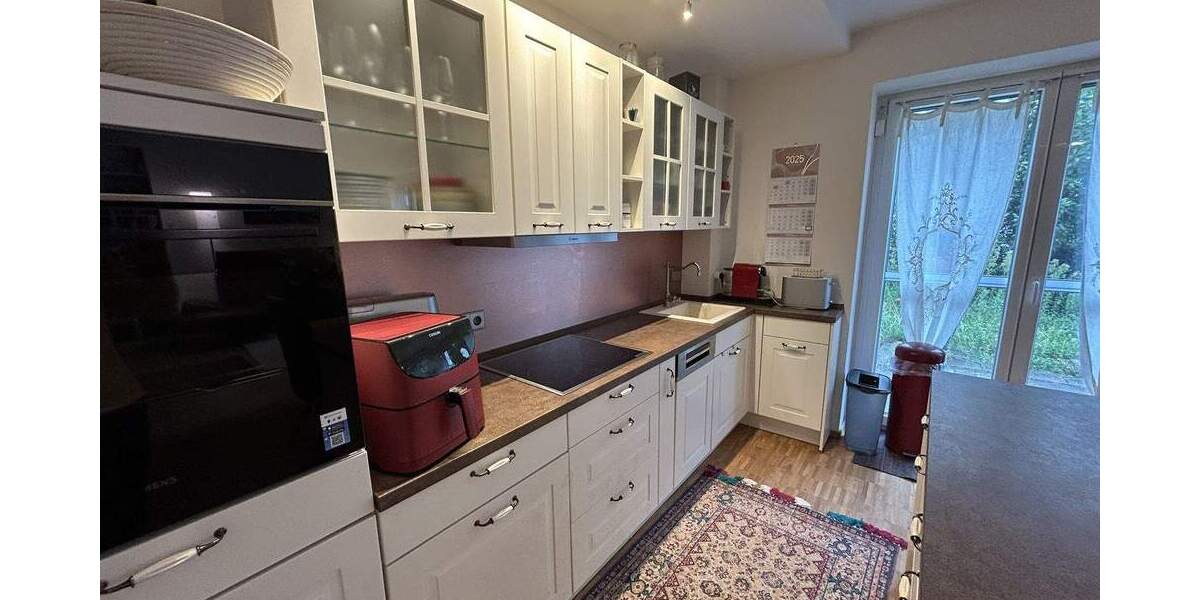 BIETERVERFAHREN - PROVISIONSFREI für Käufer - Moderne 2-Zimmer-Wohnung mit Terrasse und Garage 2 zimmer