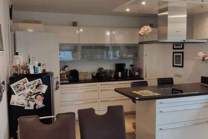 Große Wohnung im Niederfeld Nahe Waldpark 4 zimmer