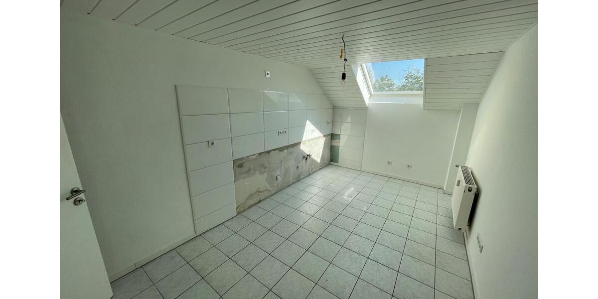 Dachgeschoßwohnung Hockenheim - 3 Zimmer, 77 m&sup2;, 239.000&euro; | Angebot:26572972