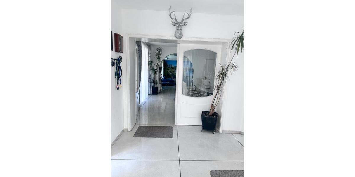 Investorenpaket: Zweifamilienhaus auf ruhigen Grundstück 8 zimmer