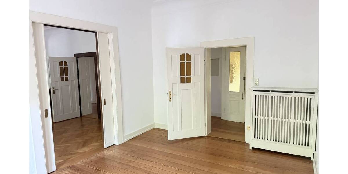 Etagenwohnung Worms Innenstadt - 5 Zimmer, 180 m&sup2;, 1.400&euro; | Angebot:26556657