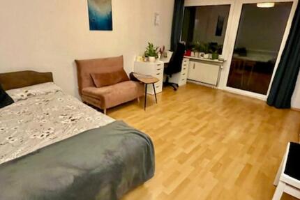 Charmante 1-Zi-Whg mit großer Loggia in zentraler Lage von HD zimmer