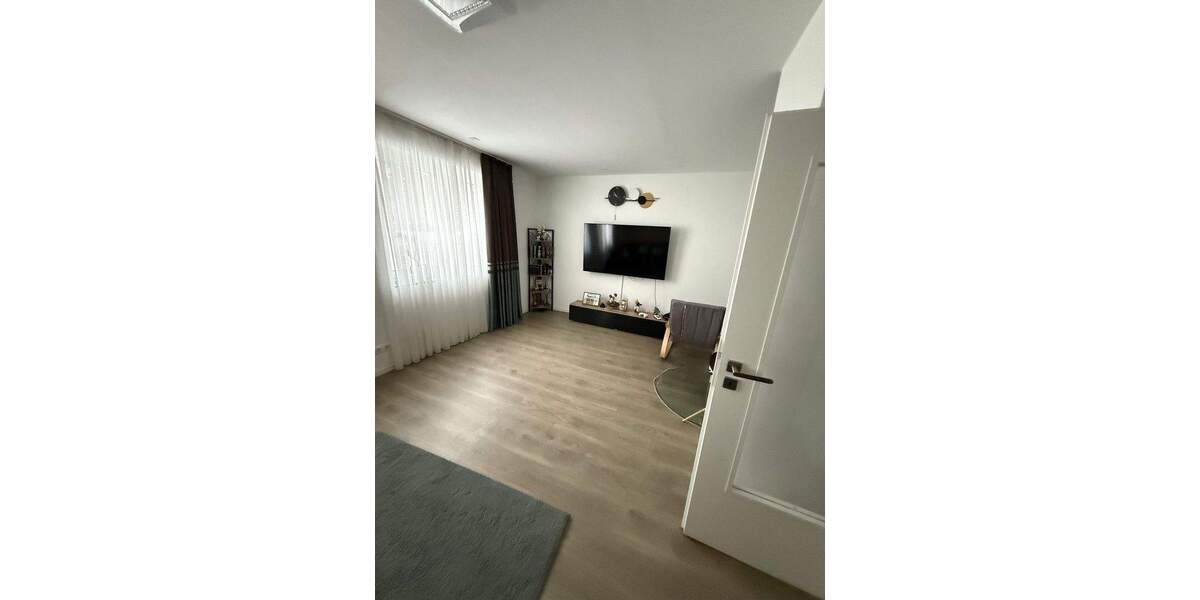 Einfamilienhaus Mutterstadt - 6 Zimmer, 160 m&sup2;, 1.600&euro; | Angebot:25281135