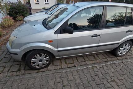 Ford Fusion 90.000 km 2.350 &euro; Mauer 69256