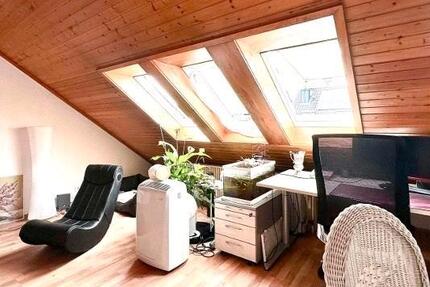 Dachgeschoss 60m2 in Wallstadt 2 zimmer