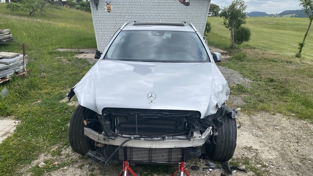 Mercedes-Benz E 250 181.500 km 2.590 &euro; Lindenberg 67473