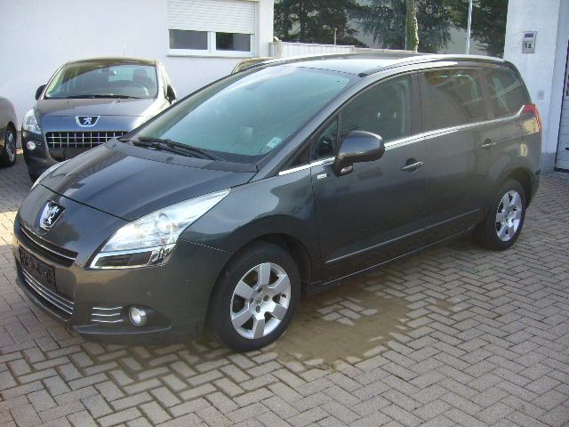 Peugeot 5008 117.000 km 7.994 € Walldorf / Baden 69190