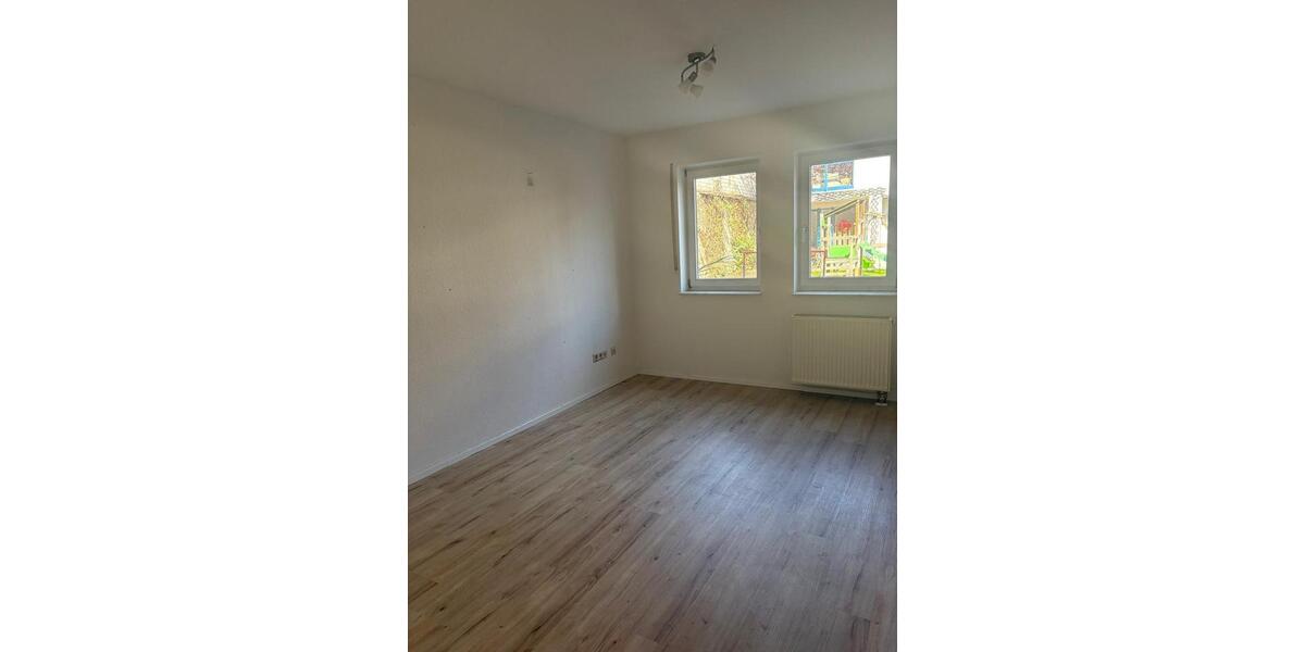 Maisonettenwohnung Ludwigshafen am Rhein Rheingönheim - 3 Zimmer, 150 m&sup2;, 1.500&euro; | Angebot:25784264