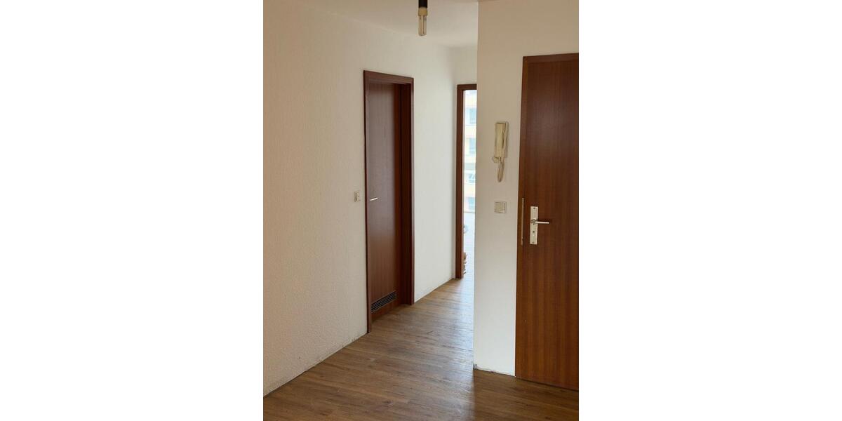 Renovierte 2 ZKB-Wohnung mit Süd-Balkon - WG tauglich 1 zimmer