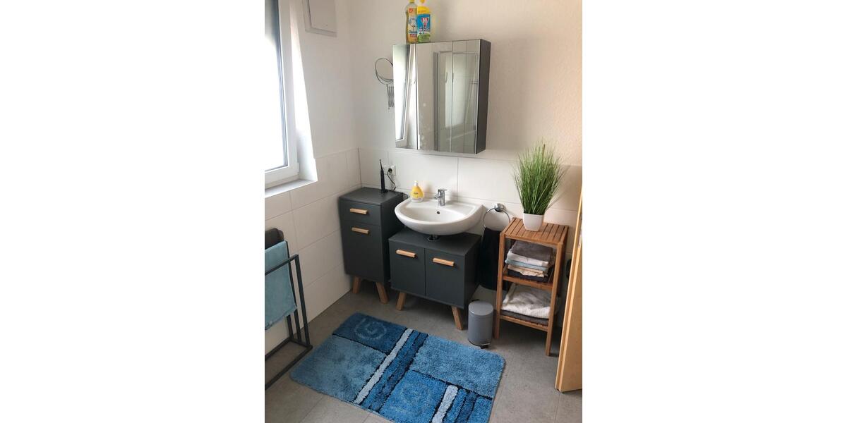 Einfamilienhaus Osthofen - 3 Zimmer, 95 m&sup2;, 1.290&euro; | Angebot:24365420