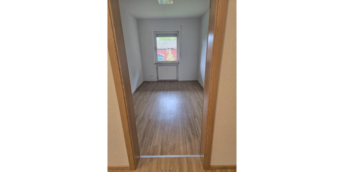 Etagenwohnung Mörlenbach - 5 Zimmer, 126 m&sup2;, 1.440&euro; | Angebot:25379913