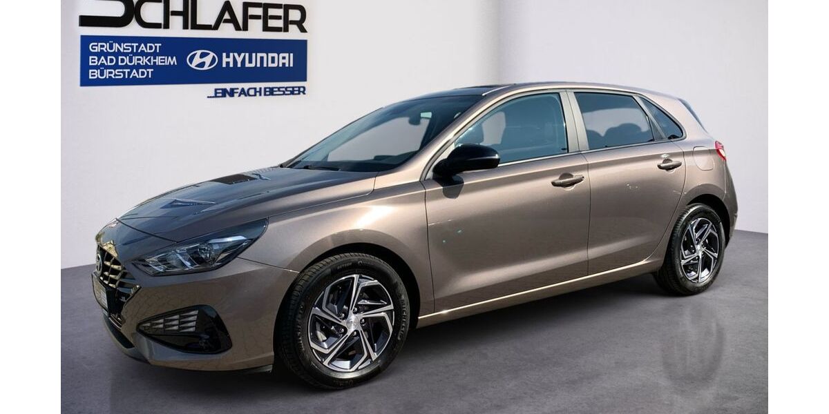 Hyundai i30 18.823 km 17.390 &euro; Bad Dürkheim 67098