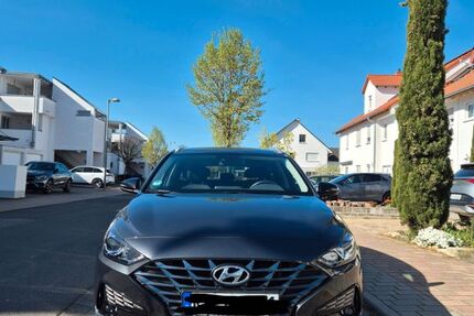 Hyundai i30 104.400 km 12.600 &euro; Mutterstadt 67112