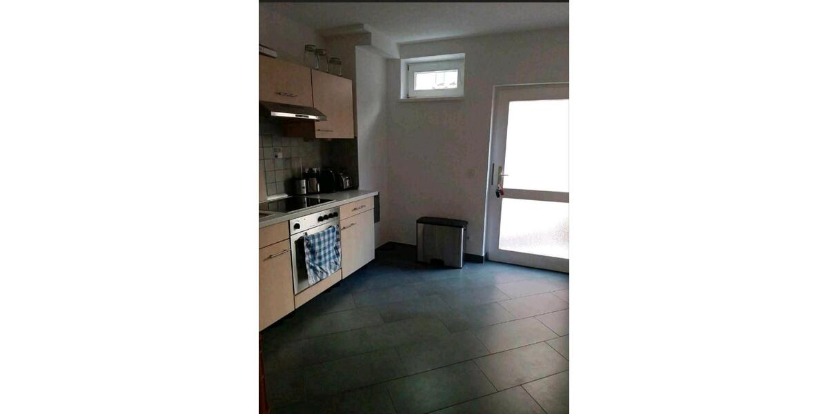 Helle Souterrainwohnung in Neuhausen 1ZKB mit Stellplatz und EBK 1 zimmer