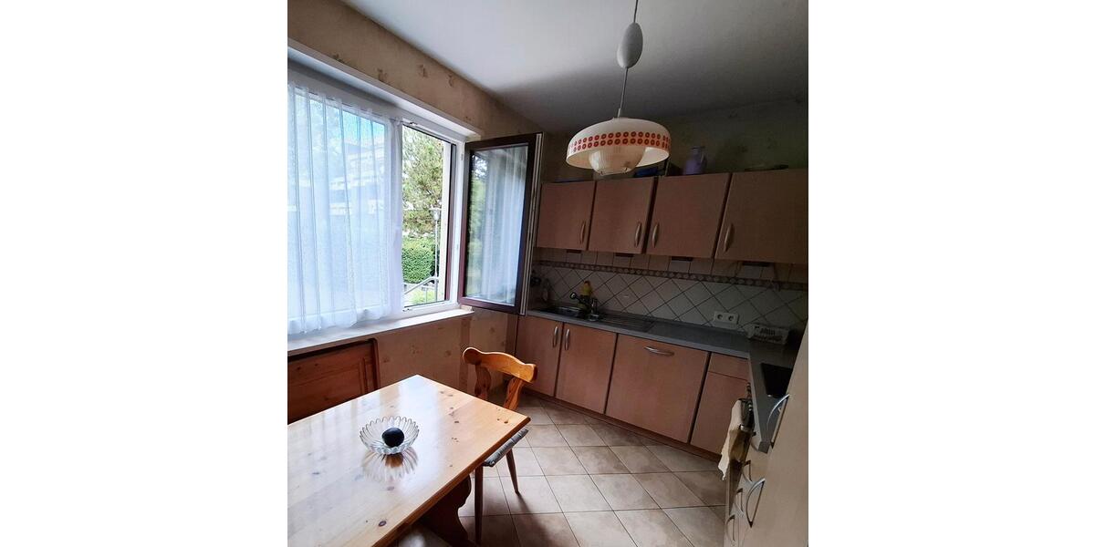Erdgeschoßwohnung Weinheim - 3.5 Zimmer, 111 m&sup2;, 350.000&euro; | Angebot:27092111