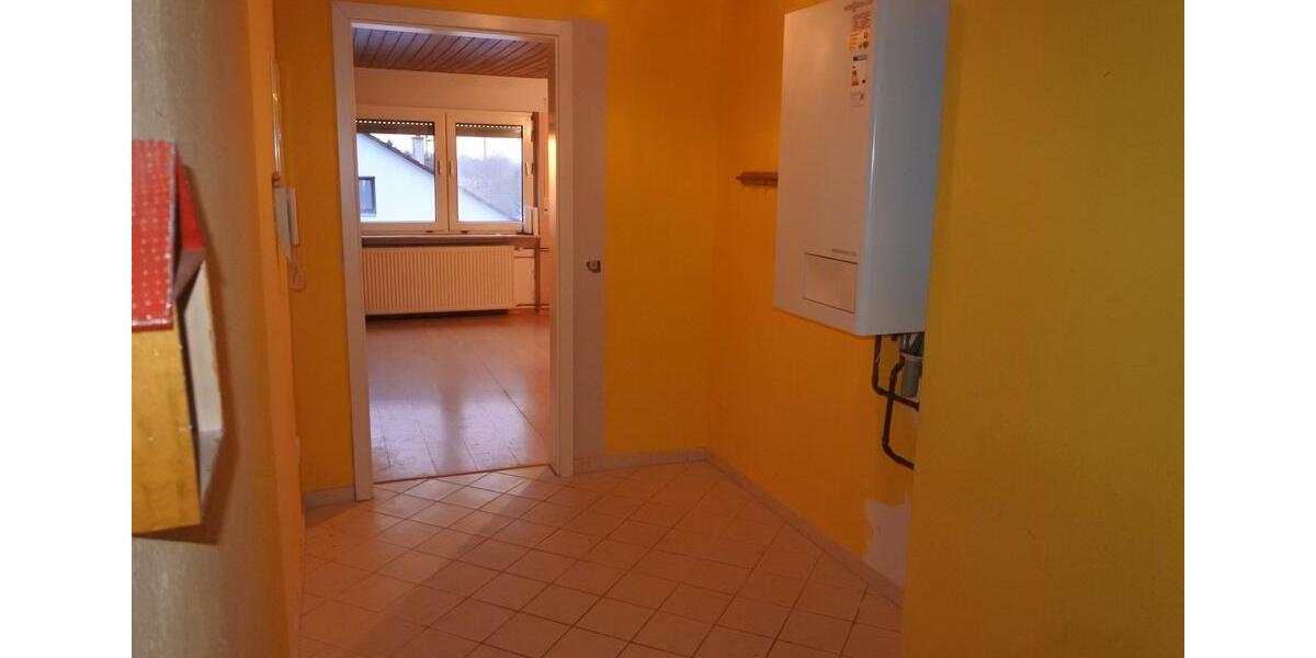 Dachgeschoßwohnung Weinheim - 3 Zimmer, 75 m&sup2;, 750&euro; | Angebot:25760642