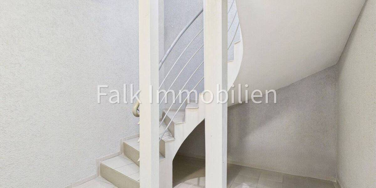 Mehrfamilienhaus, Wohnhaus Mannheim Gartenstadt - 7 Zimmer, 225 m&sup2;, 745.000&euro; | Angebot:26763879