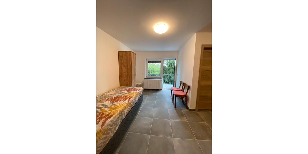 Etagenwohnung Ludwigshafen am Rhein Ludwigshafen-Hemshof - 1 Zimmer, 25 m&sup2;, 750&euro; | Angebot:26536476