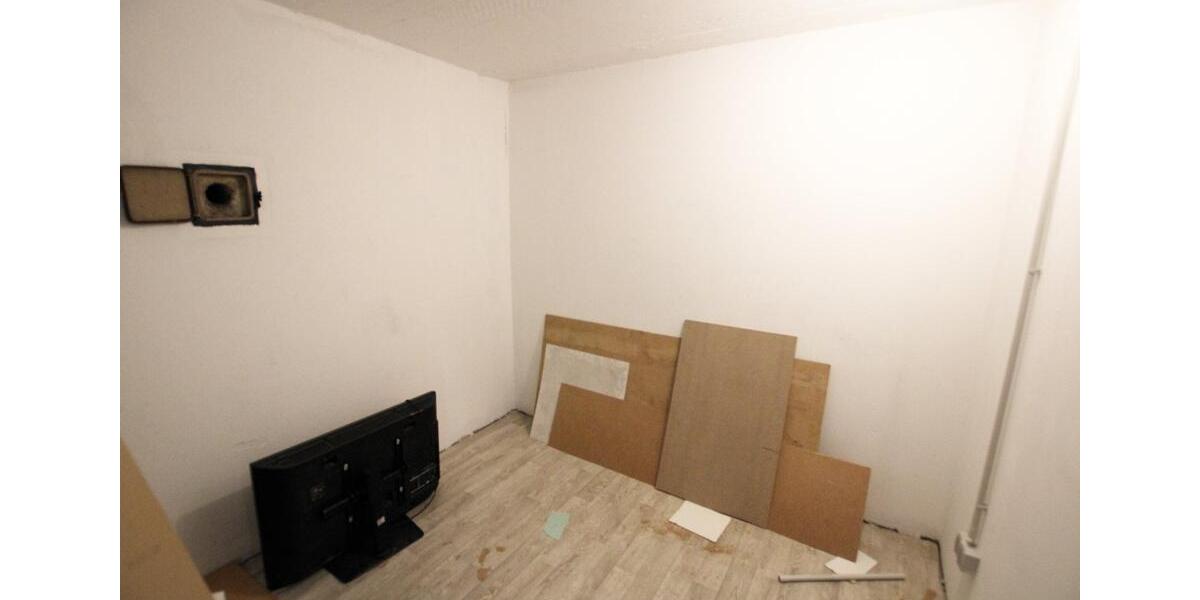 Komplettetage mit Aufzug 4. OG im Hochbunker Ludwigshafen zimmer