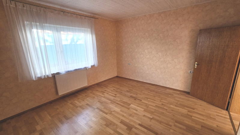 ObjNr:19144 - Geräumiges Haus für z.B. 2 Generationen in ruhiger Ortsrandlage in Heuchelheim - Zweifamilienhaus Heuchelheim bei Frankenthal | Angebot:15064669