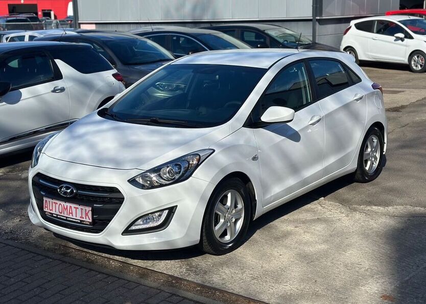 i30