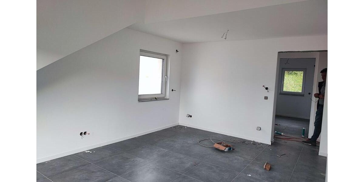 Dachgeschoßwohnung Bammental - 3 Zimmer, 71 m&sup2;, 950&euro; | Angebot:26563754