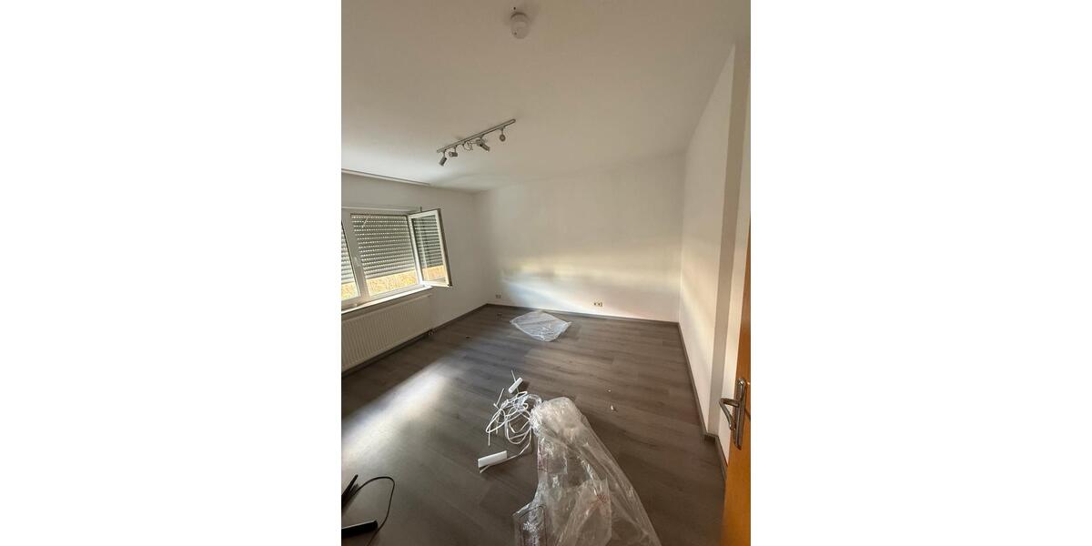 Etagenwohnung Ludwigshafen am Rhein Ludwigshafen-Oggersheim - 2 Zimmer, 71 m&sup2;, 1.100&euro; | Angebot:25841252