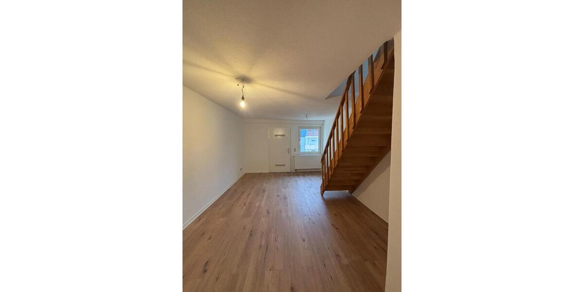 Dachgeschoßwohnung Worms - 3 Zimmer, 92 m&sup2;, 1.058&euro; | Angebot:25975167