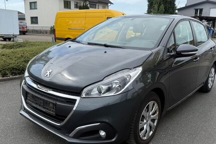 Peugeot 208 132.000 km 5.600 &euro; Schwetzingen 68723