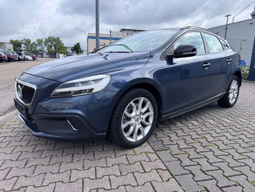 V40