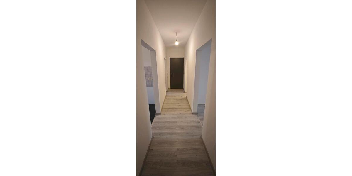 Etagenwohnung Philippsburg - 2 Zimmer, 73 m&sup2;, 1.200&euro; | Angebot:25328122