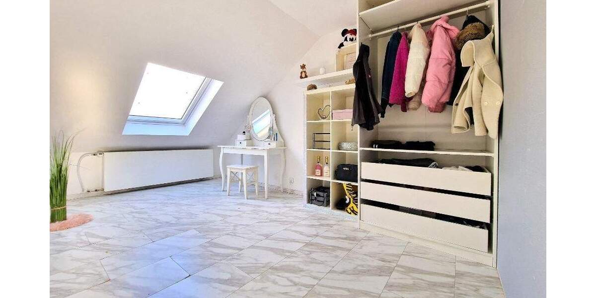 Solides Reihenhaus mit Garten und Garage - Reihenmittelhaus Ludwigshafen am Rhein Mundenheim | Angebot:25214578