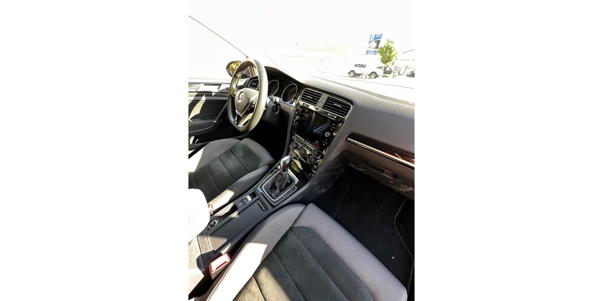 VW Golf 76.200 km 24.100 &euro; Mannheim 68159