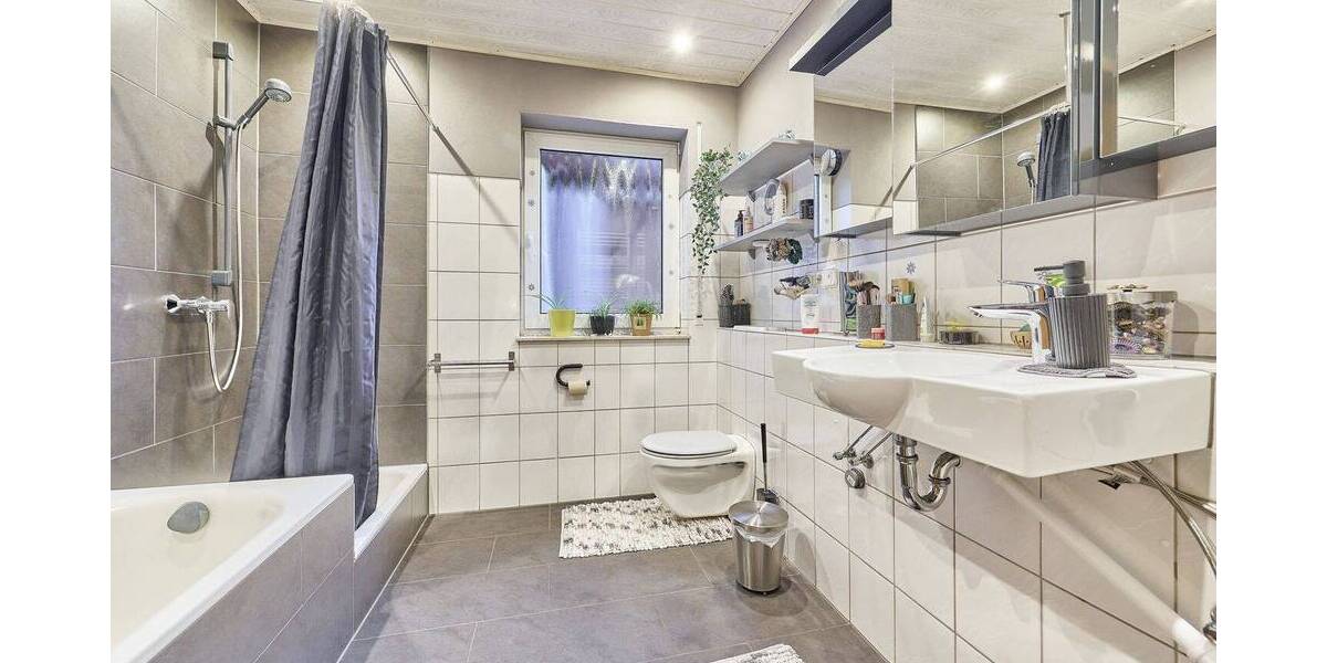 Einfamilienhaus Heppenheim Kirschhausen - 9 Zimmer, 294 m&sup2;, 749.000&euro; | Angebot:26043949