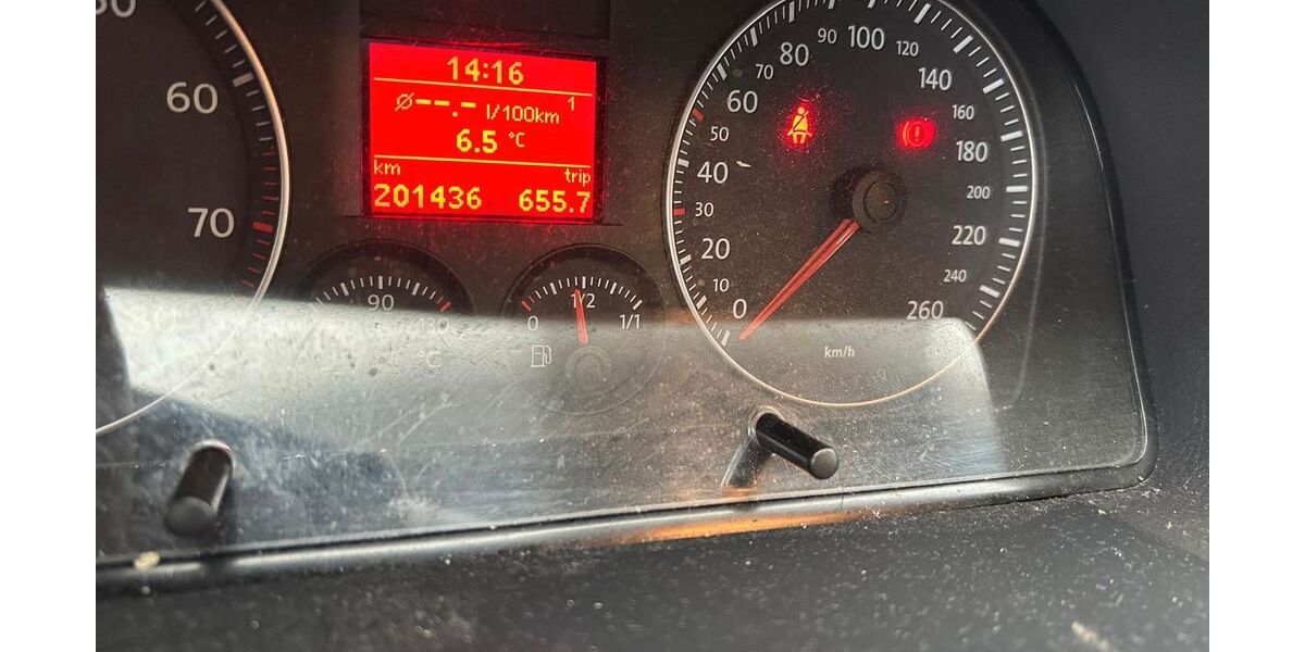 VW Touran 205.000 km 2.700 &euro; Reilingen 68799