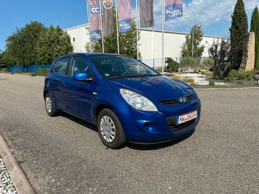 i20