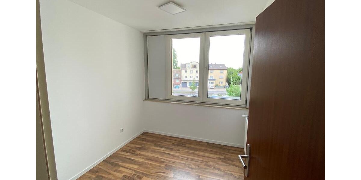 Etagenwohnung Ludwigshafen am Rhein Ludwigshafen-Hemshof - 4 Zimmer, 81 m&sup2;, 210.000&euro; | Angebot:26505425