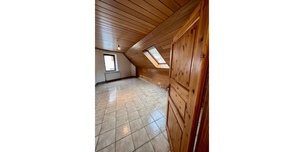 Doppelhaushälfte Bad Dürkheim - 5 Zimmer, 170 m&sup2;, 1.500&euro; | Angebot:25064676