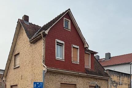 Haus Lampertheim - 5 Zimmer, 110 m&sup2;, 180.000&euro; | Angebot:26024108