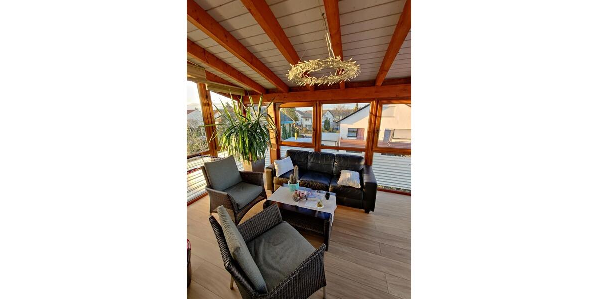 Neuwertige klimatisierte Wohnung 4-Zimmer Balkon Einbauküche 4 zimmer