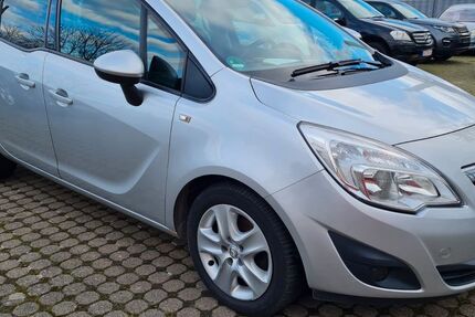 Opel Meriva 232.000 km 2.499 &euro; Ludwigshafen Am Rhein 67059