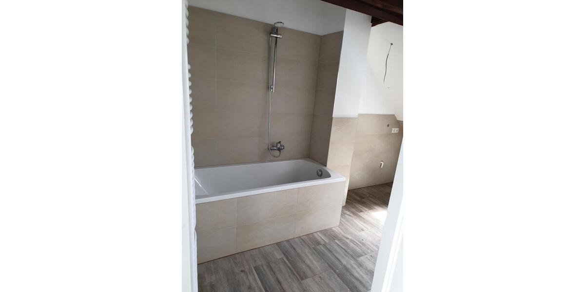 Dachgeschoßwohnung Mannheim Gartenstadt - 3 Zimmer, 72 m&sup2;, 800&euro; | Angebot:24780822