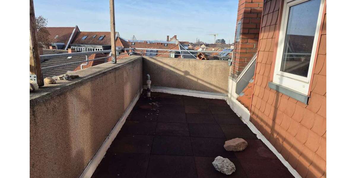 Etagenwohnung Mannheim - 3 Zimmer, 140 m&sup2;, 1.250&euro; | Angebot:25400449